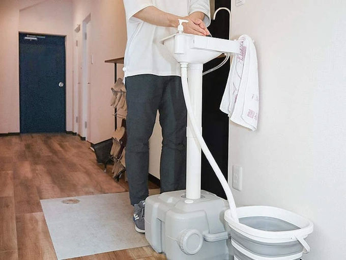 Người Nhật phát minh ra bồn rửa di động có thể mang đi bất cứ đâu