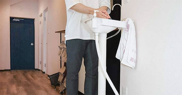 Người Nhật phát minh bồn rửa di động có thể mang theo mọi nơi