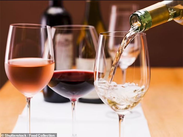 Một nghiên cứu lớn chỉ ra: Uống rượu làm tăng nguy cơ mắc tới 60 bệnh