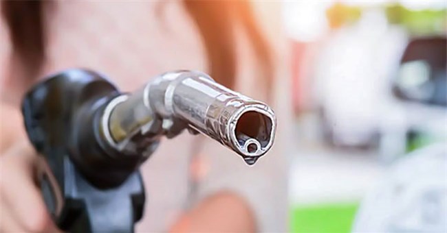 Tại sao nhiều người lại thích mùi xăng?