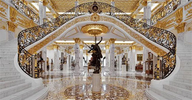 Choáng ngợp với dinh thự trị giá 204 triệu USD, được dát từ 700.000 lá vàng