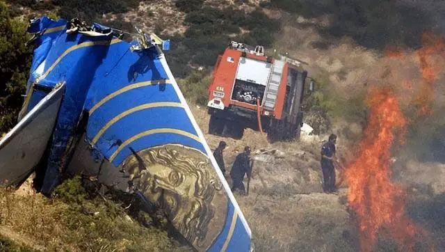 Chiếc Boeing rơi xuống một ngọn đồi gần Athens