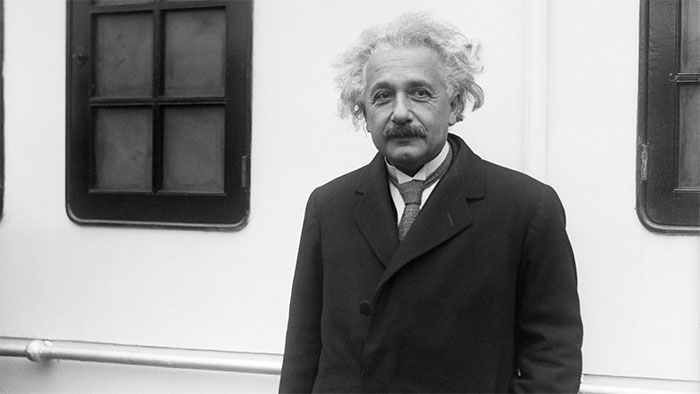  Nhà khoa học Albert Einstein năm 1947. 