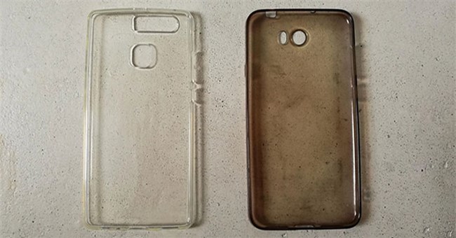 Vì sao sau khi dùng được một thời gian, ốp trong suốt lại ngả vàng?