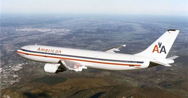 Máy bay bất ngờ rụng đuôi giữa không trung, 265 người tử nạn