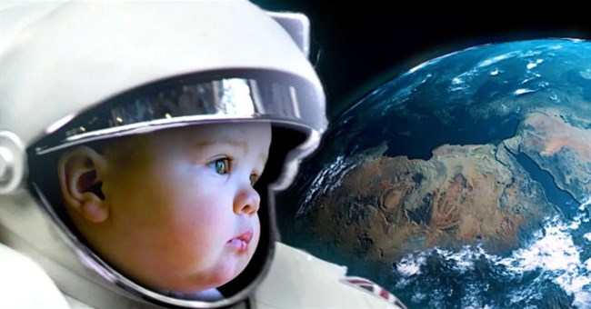 Nếu được sinh ra trên Mặt trăng, con người sẽ thay đổi đến mức không ngờ