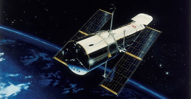 Tại sao Kính viễn vọng Hubble rất mạnh nhưng vẫn không thể chụp ảnh rõ ràng về sao Diêm Vương?