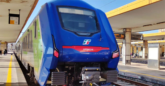 Những đoàn tàu chạy bằng pin đầu tiên ở châu Âu