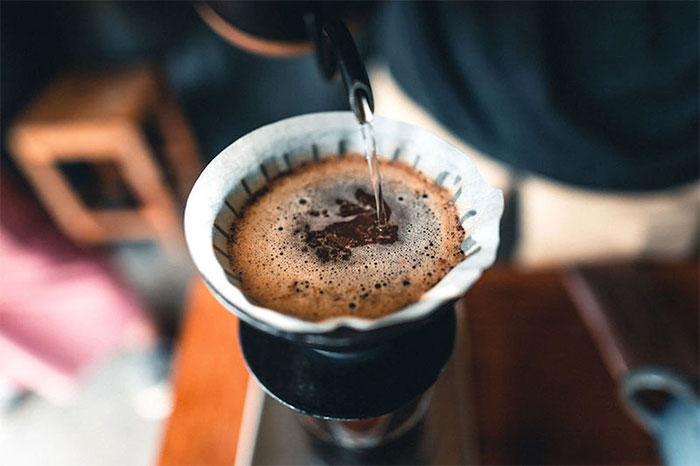 Cà phê là thức uống không thể thiếu của nhiều người vào mỗi buổi sáng. 
