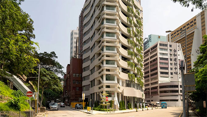 Nơi ở cho người đã khuất giá hơn 1,2 tỷ đồng: Không gian chỉ bằng hộp đựng giày, đắt hơn cả nhà cho người sống