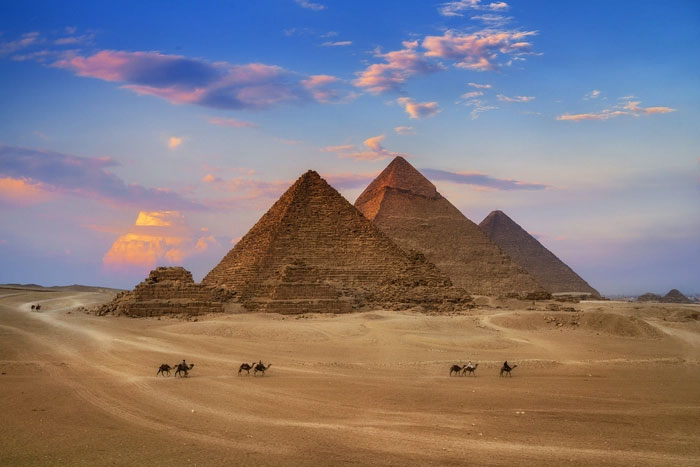 Nguồn gốc của kim tự tháp: Trí tuệ của các Pharaoh hay công nghệ ngoài hành tinh?