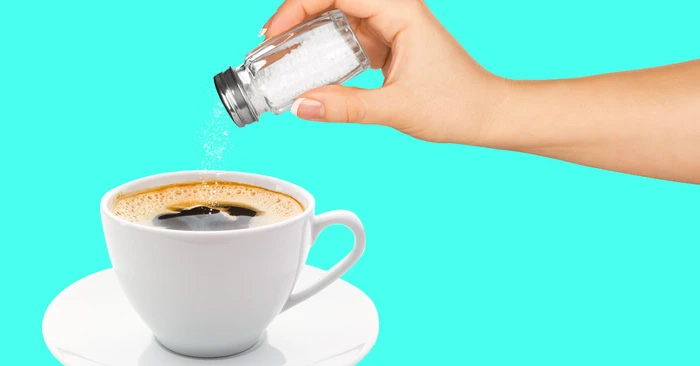 Muối có thể cải thiện mức độ cơ thể hấp thụ caffeine khi thêm muối vào cà phê