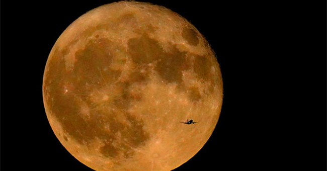 Hai siêu trăng cùng xuất hiện trong tháng 8