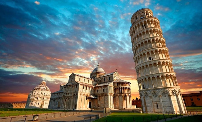 Tháp nghiêng Pisa đã bớt nghiêng và không còn 