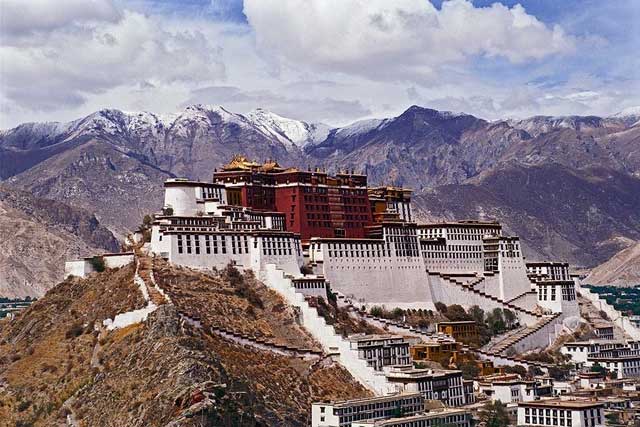 Một nửa số vàng trên thế giới nằm trong cung điện Potala?