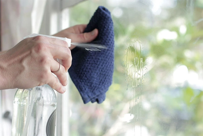 Top 11 món đồ bạn không nên làm sạch bằng nước rửa bát