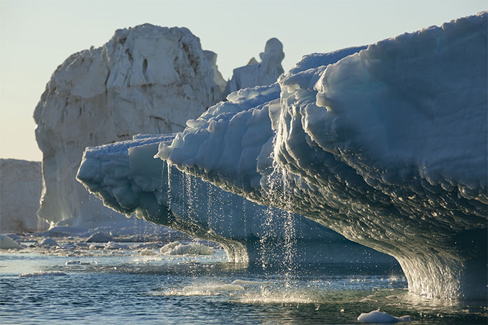  Sự tan chảy của sông băng cũng sẽ dẫn đến khủng hoảng nước. 