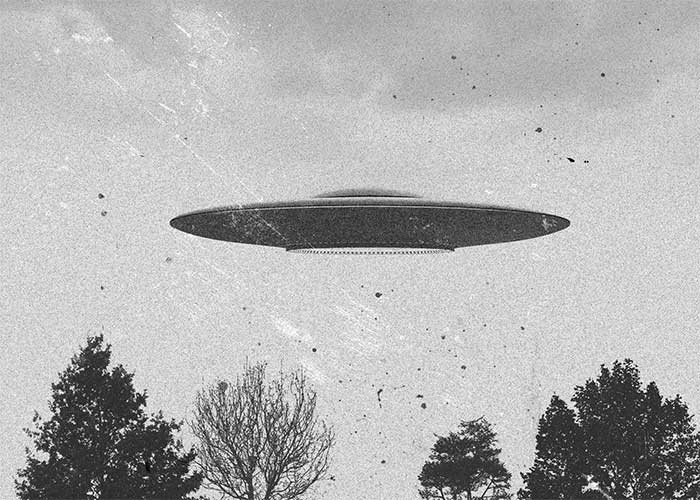 UFO nhìn không giống với máy bay bình thường