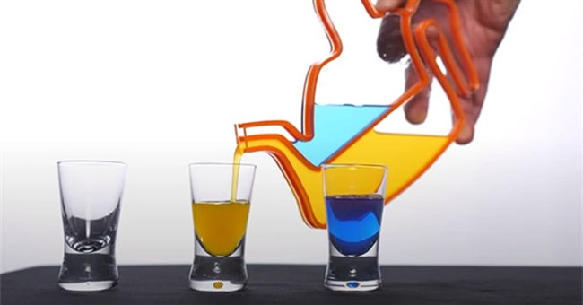 Có gì bên trong ấm trà chuyên được sát thủ dùng để đầu độc nạn nhân