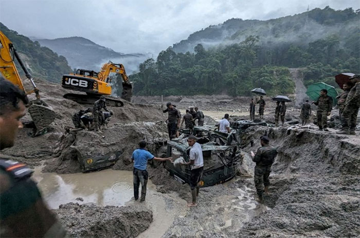 “Sóng thần giữa lưng chừng trời” khiến quốc gia châu Á này 