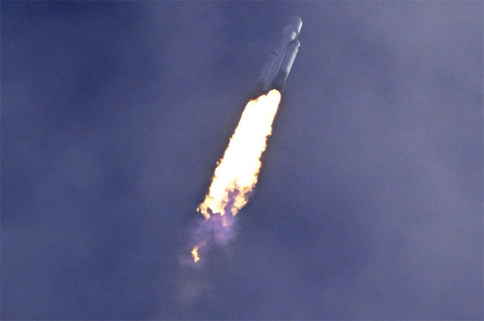 NASA đã phóng tàu vũ trụ nghiên cứu tiểu hành tinh Psyche giàu kim loại