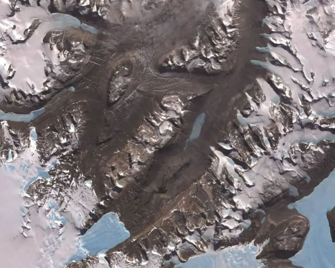  Thung lũng khô McMurdo ở châu Nam Cực không có mưa suốt khoảng 2 triệu năm. 