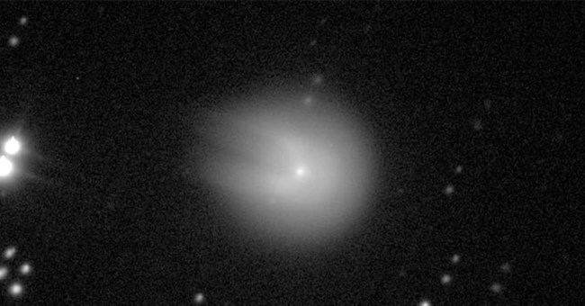 Sắp áp sát Trái đất, "núi lửa băng" bùng nổ rồi mọc sừng