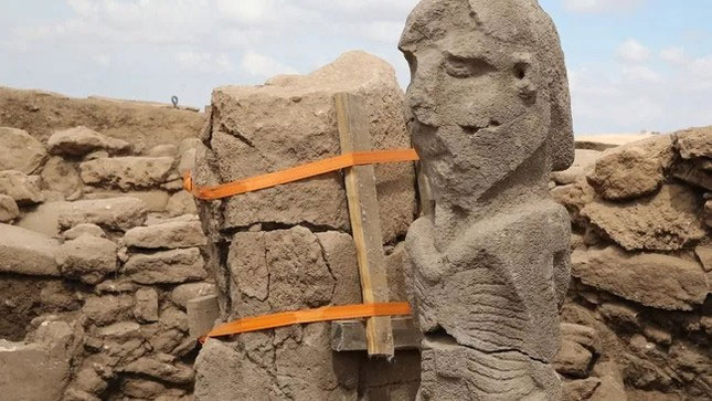 Tác phẩm điêu khắc này vừa được tìm thấy ở Karahan Tepe. 