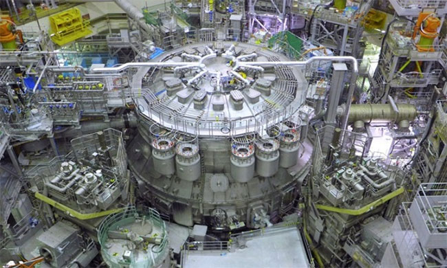 JT-60SA là lò phản ứng nhiệt hạch lớn nhất thế giới trước khi ITER đi vào hoạt động.