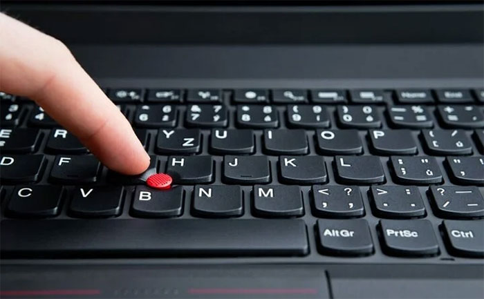 Một số laptop có "nút màu đỏ" ở giữa bàn phím.