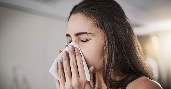 Hướng dẫn phân biệt triệu chứng cảm lạnh và viêm phế quản