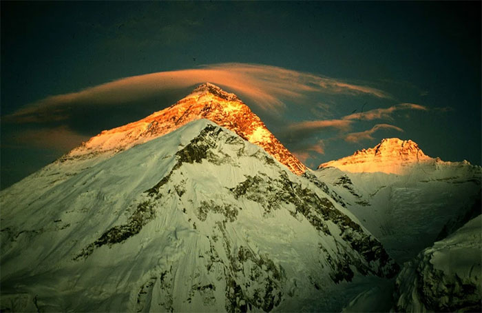 Kỳ quan địa chất của dãy Himalaya đã mang đến cho con người sự tò mò lớn.