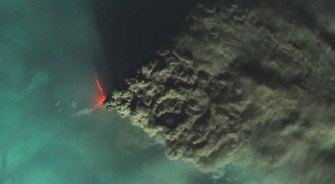Ảnh vệ tinh chụp ngọn núi lửa cao nhất Á-Âu đang phun trào