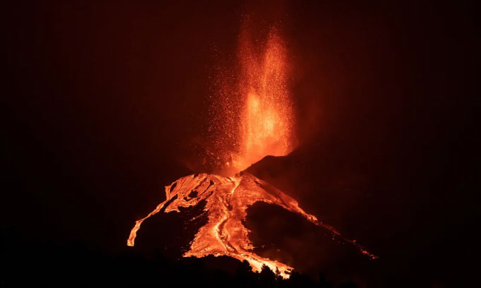 Có thể đổ bê tông để ngăn chặn núi lửa phun trào?
