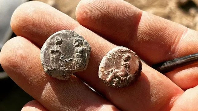 Phát hiện 2.000 con dấu cổ dùng để niêm phong tài liệu bí mật của người La Mã