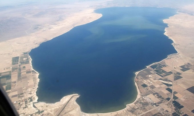 Mỏ lithium lớn nhất thế giới trong hồ nước mặn