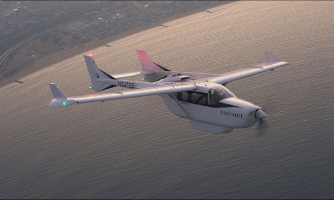 Máy bay điện hybrid lập kỷ lục bay liên tục 12 giờ