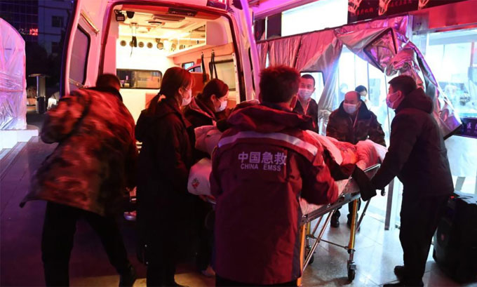 Động đất ở Trung Quốc khiến hơn 100 người thiệt mạng và hàng trăm người bị thương