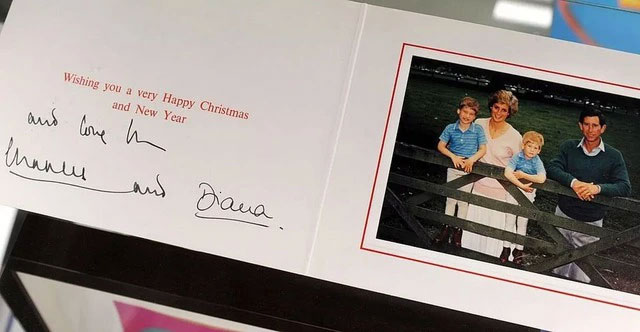  Tấm thiệp ghi lời chúc mừng Giáng sinh và năm mới từ Charles và Diana.