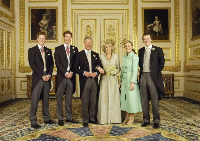 Tấm thiệp Giáng sinh được Vua Charles II chọn là bức ảnh cưới của ông với Vương hậu Camilla.
