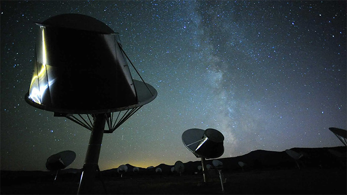 Kính viễn vọng "săn người ngoài hành tinh" bắt được 35 tín hiệu lạ
