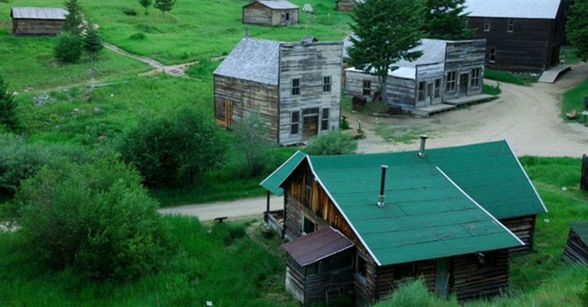 Tại sao không ai muốn sống ở một thị trấn nhỏ với thức ăn, nhà ở miễn phí và còn có cả tiền lương?