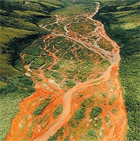 Sông ngòi ở Alaska chuyển thành màu cam bí ẩn