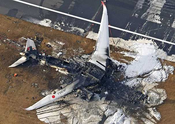 Chi tiết quan trọng nhất giúp gần 400 hành khách thoát chết thần kỳ trong vụ cháy máy bay ở Nhật Bản