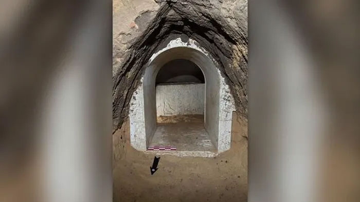 Bí ẩn bên trong lăng mộ Ai Cập 2.500 năm đầy bùa phép