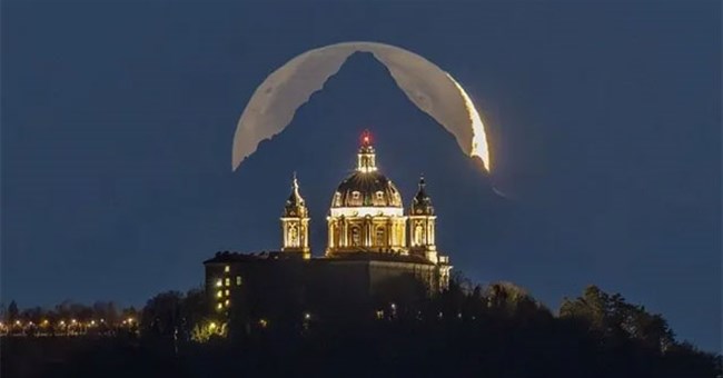 Nhiếp ảnh gia canh chờ 6 năm bắt một khoảnh khắc đáng kinh ngạc của Mặt trăng