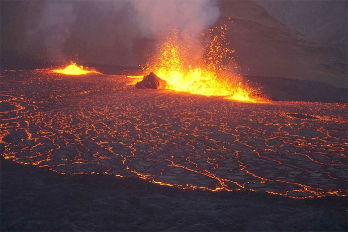 Tốc độ cực nhanh của Iceland bảo vệ người dân khỏi núi lửa khiến thế giới ngưỡng mộ