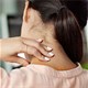 Đau cứng cổ là bệnh gì? 
