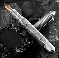 "Sốc" với những chiếc bút làm từ thiên thạch hơn 4 tỷ năm tuổi, có giá cao ngất ngưởng