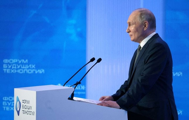 Tổng thống Putin tiết lộ tin vui về vắc-xin ung thư của Nga